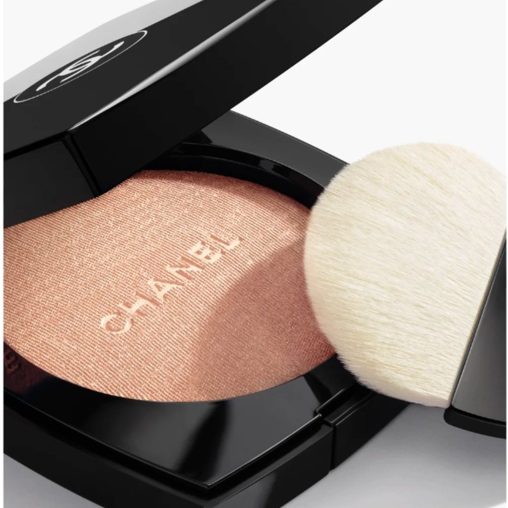 CHANEL POUDRE LUMIERE 20 WARM GOLD